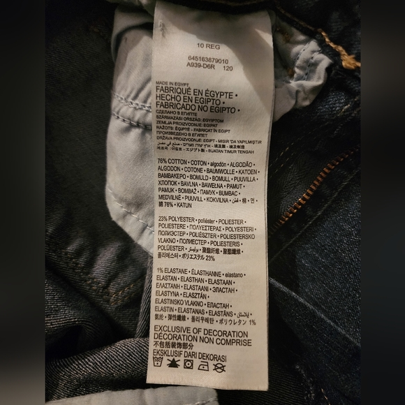 ** 2/$25 ** Bundle of 2 Girls' Denim Shorts - Picture 5 of 12